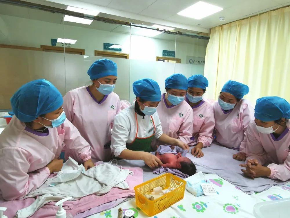 贵阳妇婴监护型护送